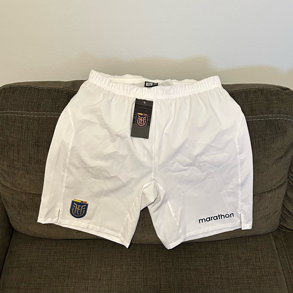 Marathon Authentic Ecuador National Soccer Team White Shorts Men’s Sz: XL